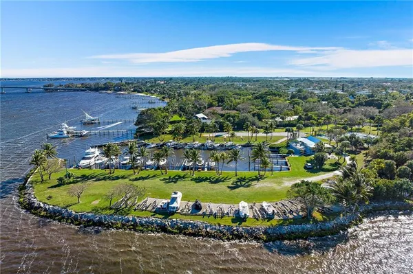 $2,300,000 | 540 Southeast St Lucie Boulevard, Stuart, FL 34996
