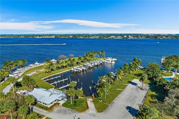 $2,300,000 | 540 Southeast St Lucie Boulevard, Stuart, FL 34996
