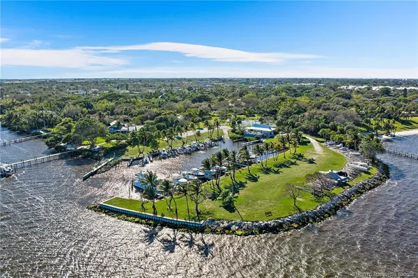 $2,300,000 | 540 Southeast St Lucie Boulevard, Stuart, FL 34996
