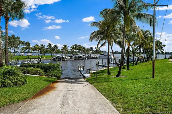$2,300,000 | 540 Southeast St Lucie Boulevard, Stuart, FL 34996