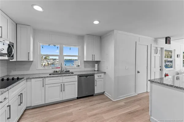 $2,300,000 | 540 Southeast St Lucie Boulevard, Stuart, FL 34996