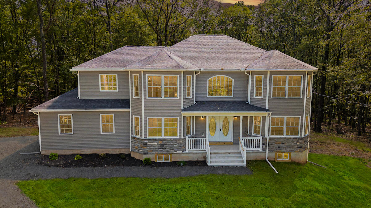 130 Sugar Hill Road, Unit 4 Effort, PA 18353 - Photo 2 of 62 c92d4c20-f2af-4f79-849a-a8d0855033c8