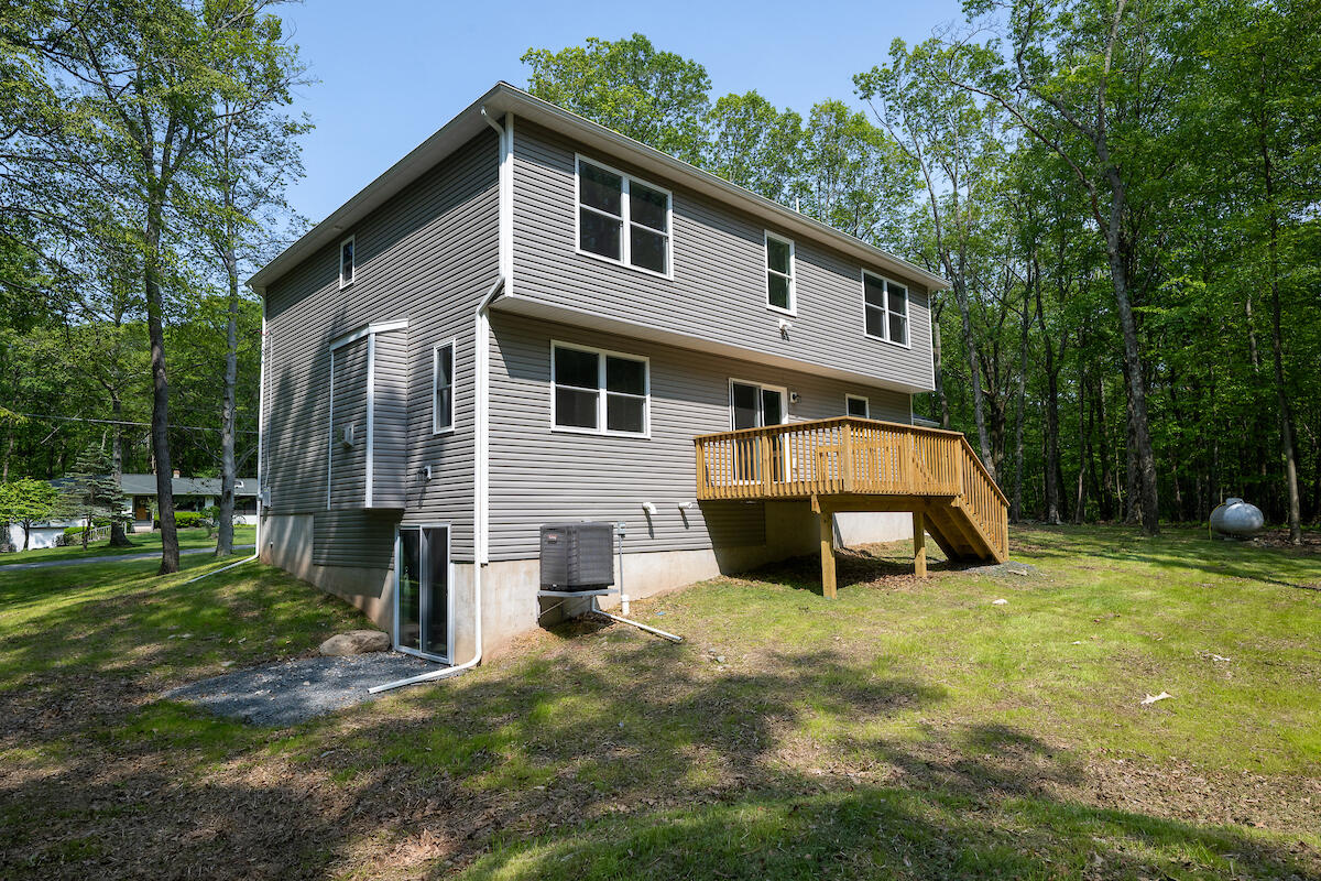 130 Sugar Hill Road, Unit 4 Effort, PA 18353 - Photo 6 of 62 LL1_0030