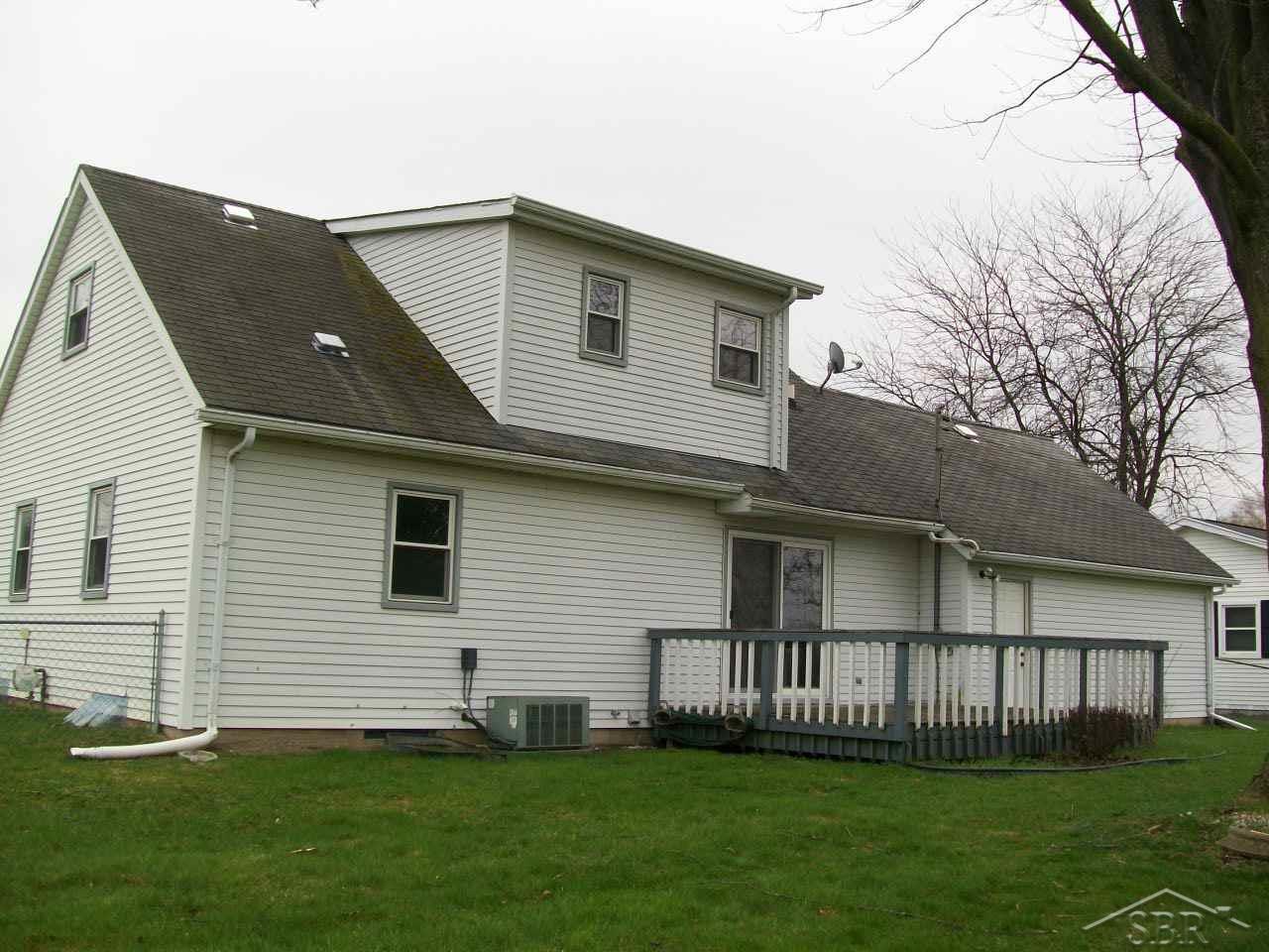 3246 Toth Road Saginaw, MI 48601 - Photo 2 of 11 31288519-1.JPG