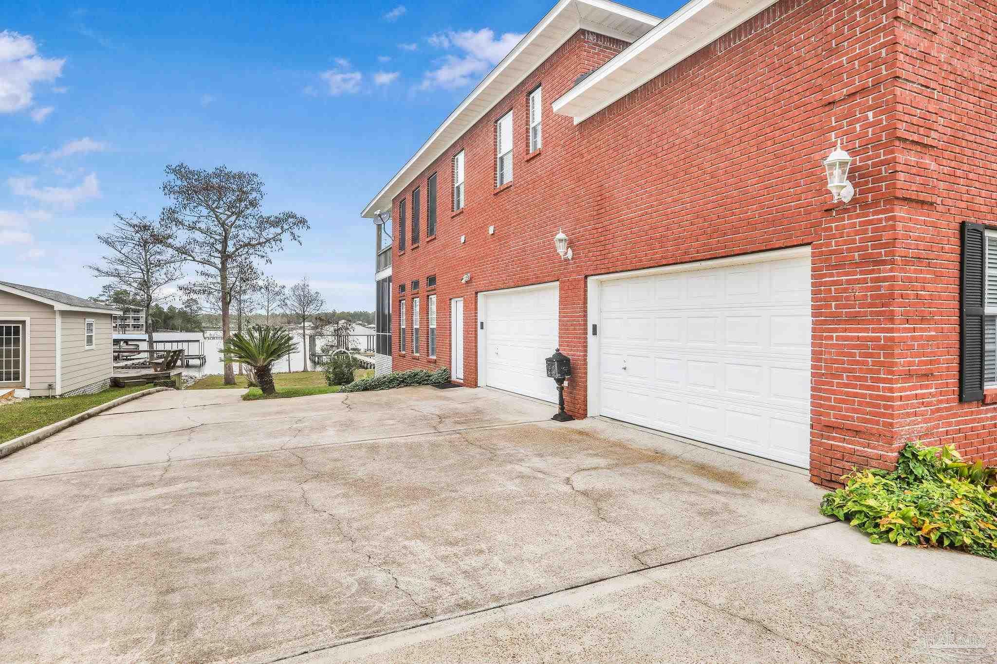 24221 Bay View Drive West Foley, AL 36535 - Photo 4 of 41