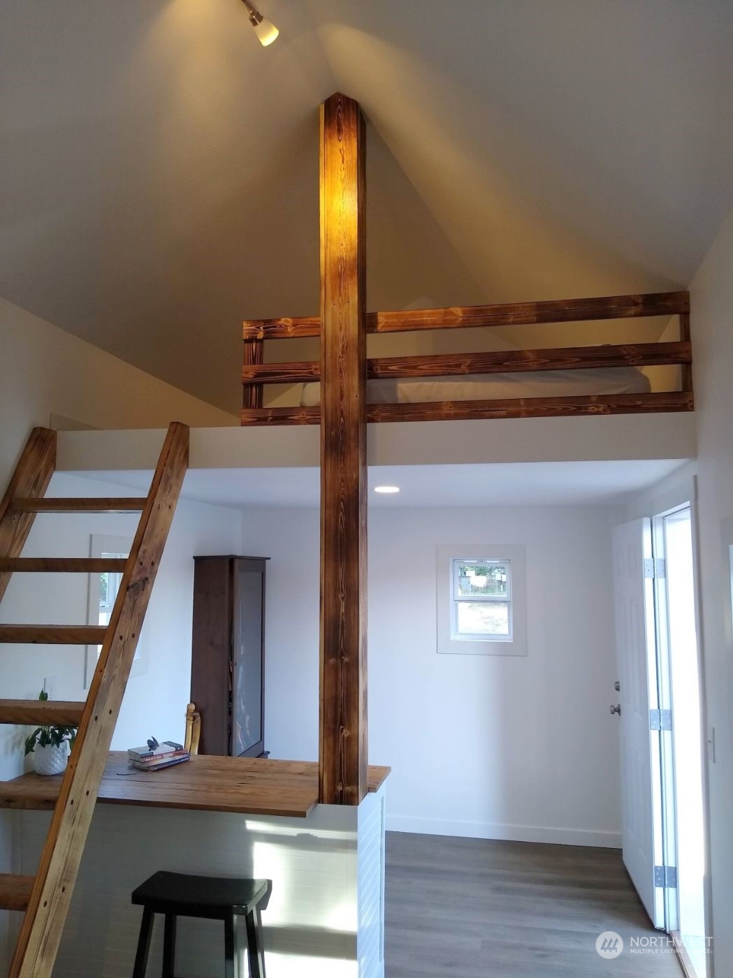 19312 Patterson Road East Orting, WA 98360 - Photo 29 of 39 a view of entryway