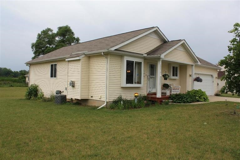 171 Ridgeview Court Grass Lake, MI 49240 - Photo 1 of 10 Photo 1