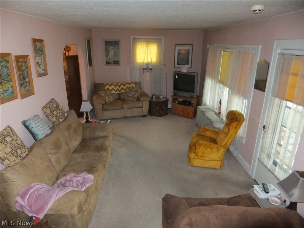 3322 Ralph Avenue Cleveland, OH 44109 - Photo 2 of 15 Gallery Image 2