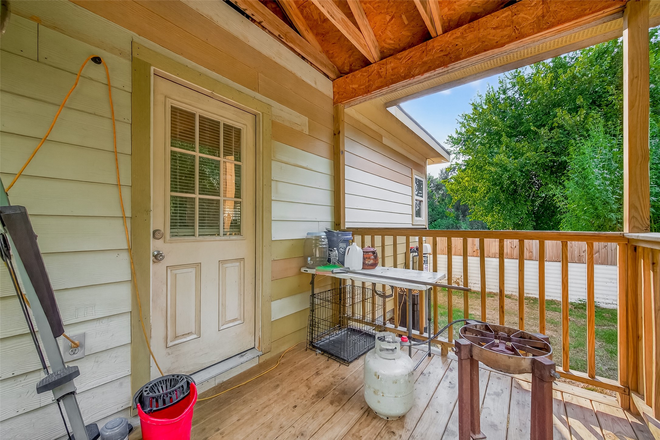 1619 Dolores Street Rosharon, TX 77583 - Photo 31 of 31 a balcony with table and chairs