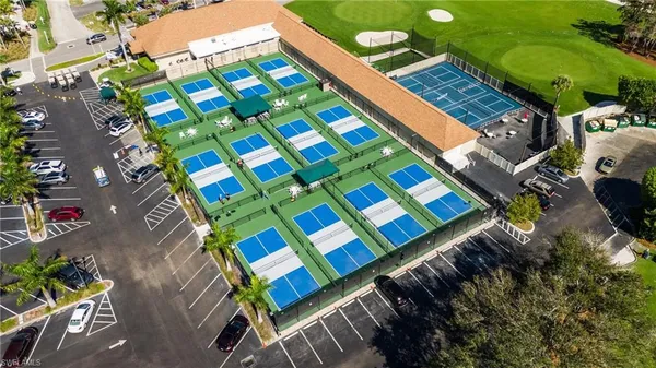 $4,000 | 239 Palm Drive, Unit 2, Naples, FL 34112