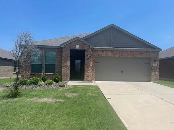 $2,195 | 205 Lake Ridge, Princeton, TX 75407