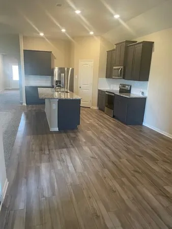 $2,195 | 205 Lake Ridge, Princeton, TX 75407