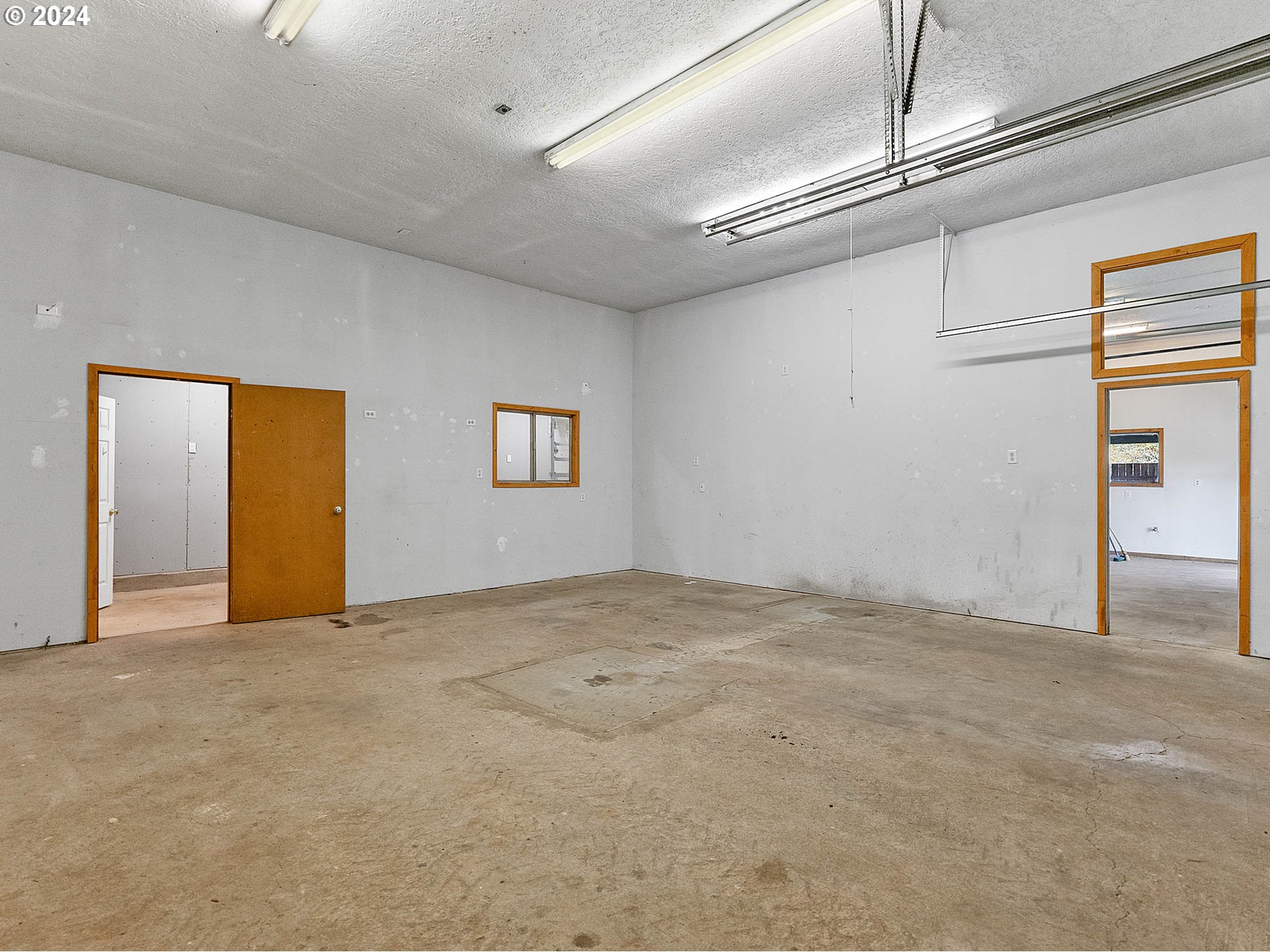 11320 Northwest Old Cornelius Pass Road Portland, OR 97231 - Photo 41 of 48 Shop
