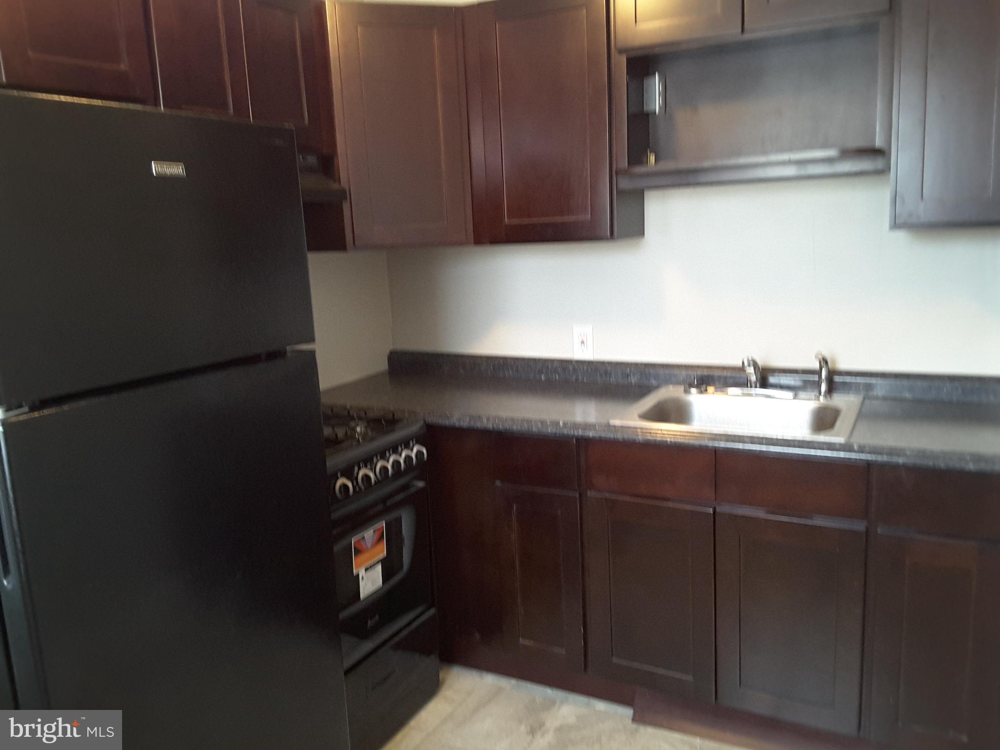 1226 Hellerman Street Philadelphia, PA 19111 - Photo 2 of 15