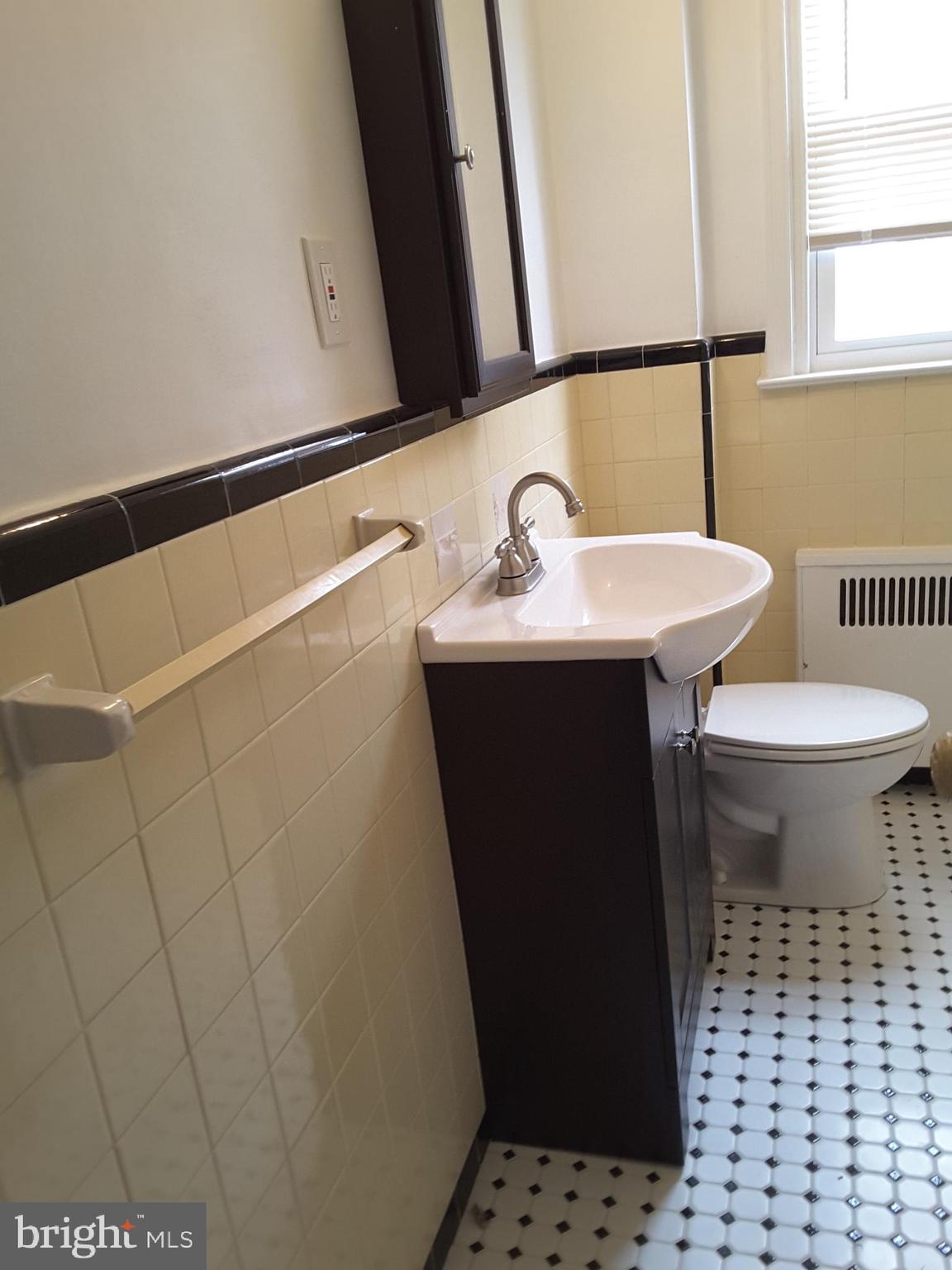 1226 Hellerman Street Philadelphia, PA 19111 - Photo 7 of 15