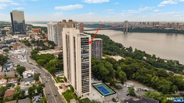 $998,000 | 1500 Palisade Avenue, Unit 28F, Fort Lee, NJ 07024