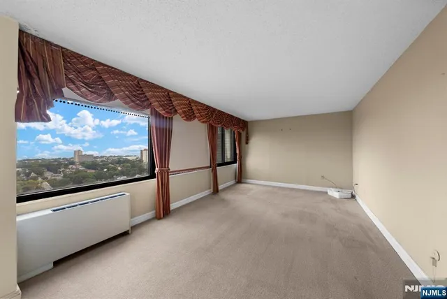 $998,000 | 1500 Palisade Avenue, Unit 28F, Fort Lee, NJ 07024