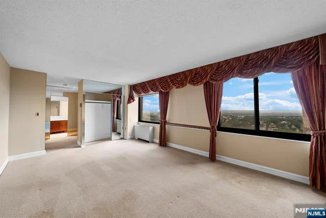 $998,000 | 1500 Palisade Avenue, Unit 28F, Fort Lee, NJ 07024