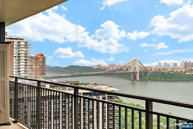 $998,000 | 1500 Palisade Avenue, Unit 28F, Fort Lee, NJ 07024