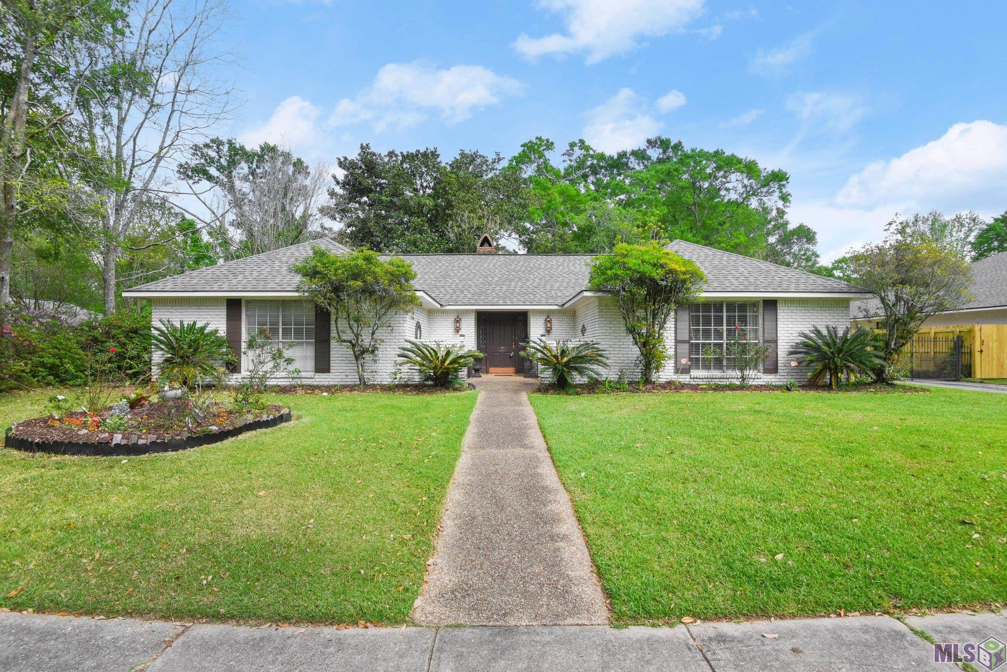2545 Woodland Ridge Boulevard Baton Rouge, LA 70816 - Photo 1 of 23