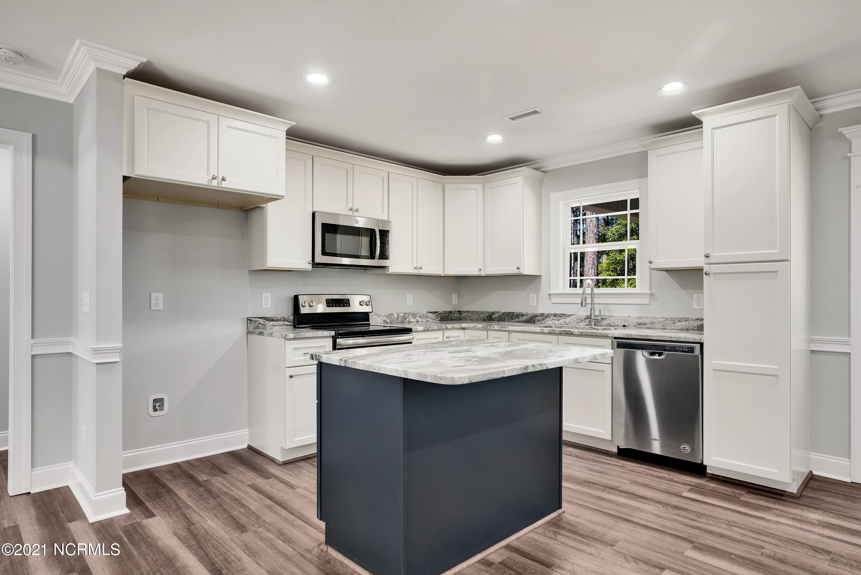 415 Pepperhill Road Southport, NC 28461 - Photo 11 of 30 Photo is of similar model