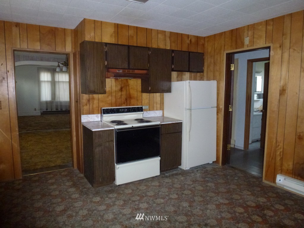 804 4th Street Cosmopolis, WA 98537 - Photo 3 of 14 Gallery Image 3