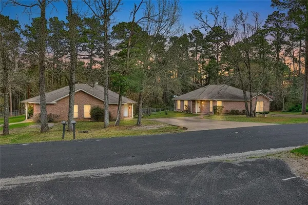$850,000 | 206 Graham Road, Huntsville, TX 77340