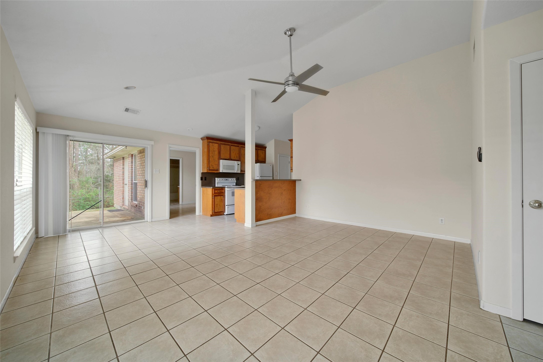 206 Graham Road Huntsville, TX 77340 - Photo 13 of 29