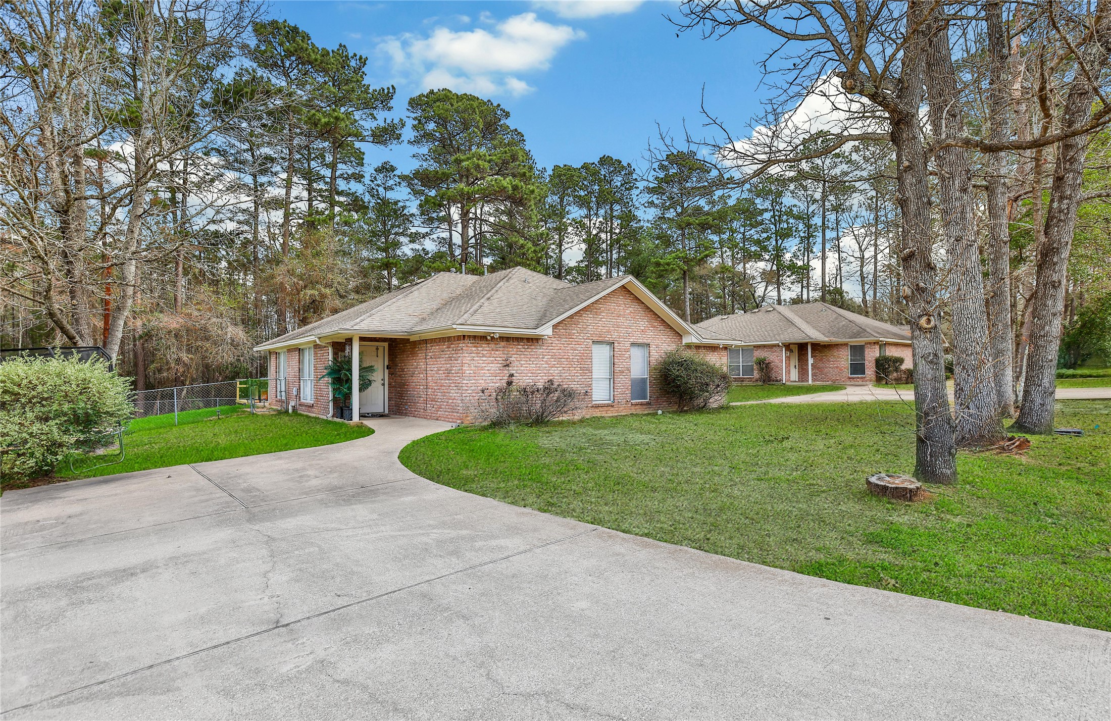 206 Graham Road Huntsville, TX 77340 - Photo 2 of 29