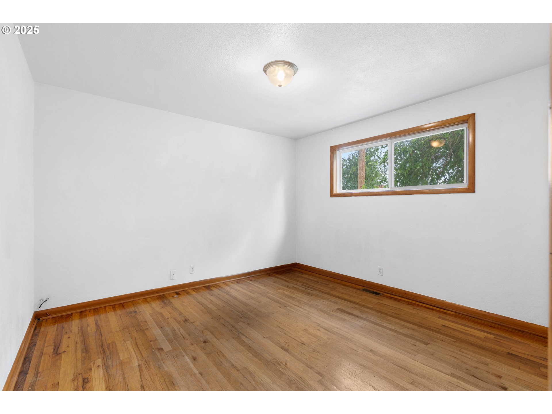 1897 Chelan Street Northeast Keizer, OR 97303 - Photo 19 of 39 a view of an empty room