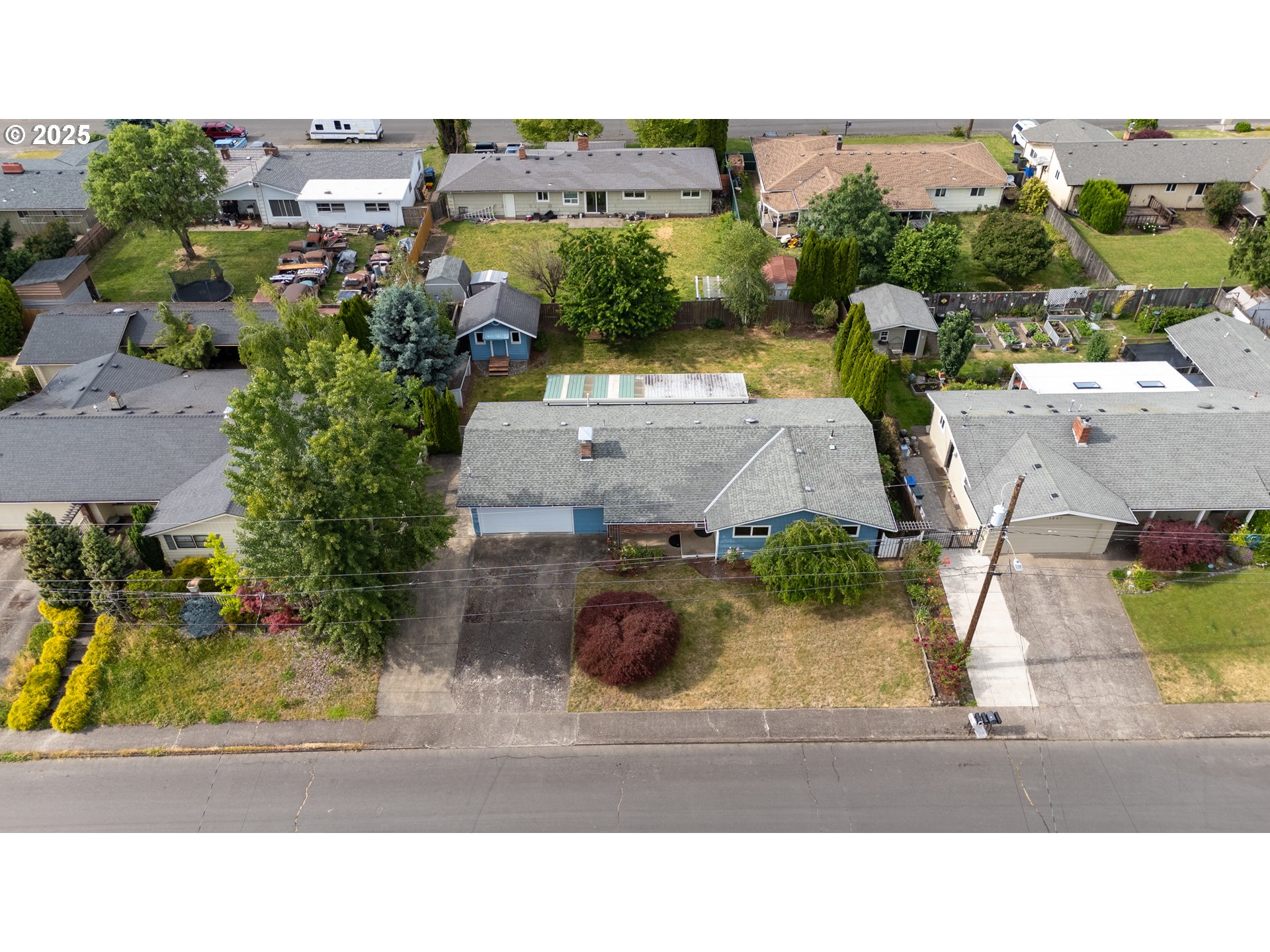 1897 Chelan Street Northeast Keizer, OR 97303 - Photo 32 of 39 an aerial view of a