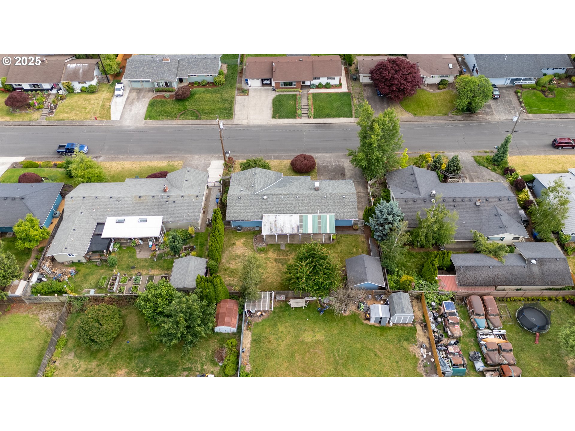 1897 Chelan Street Northeast Keizer, OR 97303 - Photo 33 of 39 an aerial view of houses with yard
