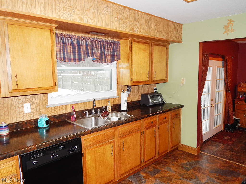 127 Marks Road Brunswick, OH 44212 - Photo 4 of 18 Gallery Image 4