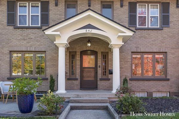 $799,000 | 842 Giddings Avenue Southeast, Grand Rapids, MI 49506