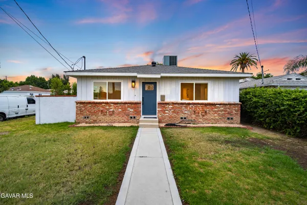 $974,000 | 18557 Napa Street, Northridge, CA 91324