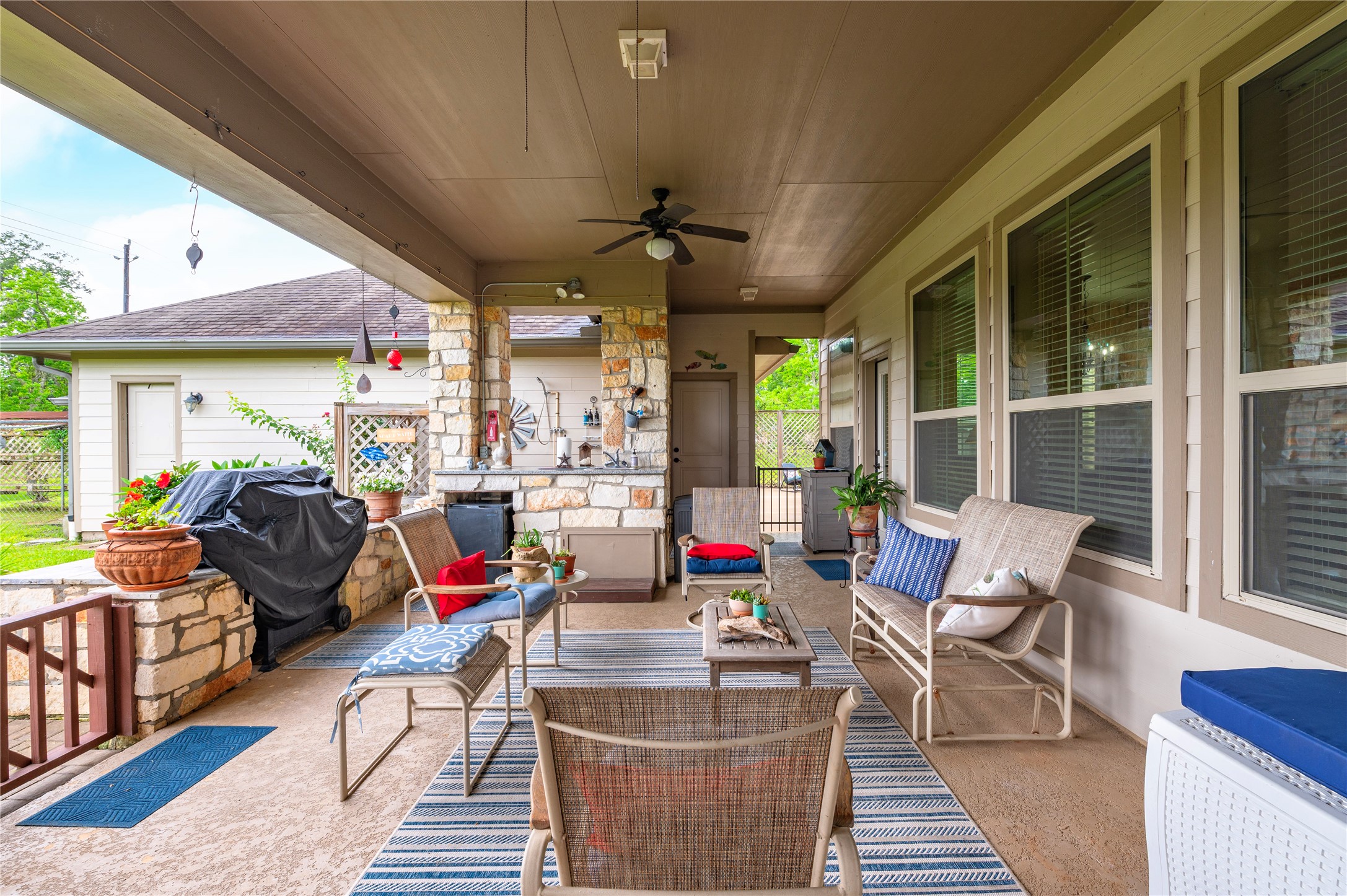 17126 Hamill Drive Rosharon, TX 77583 - Photo 31 of 50 Beautiful covered back patio.
