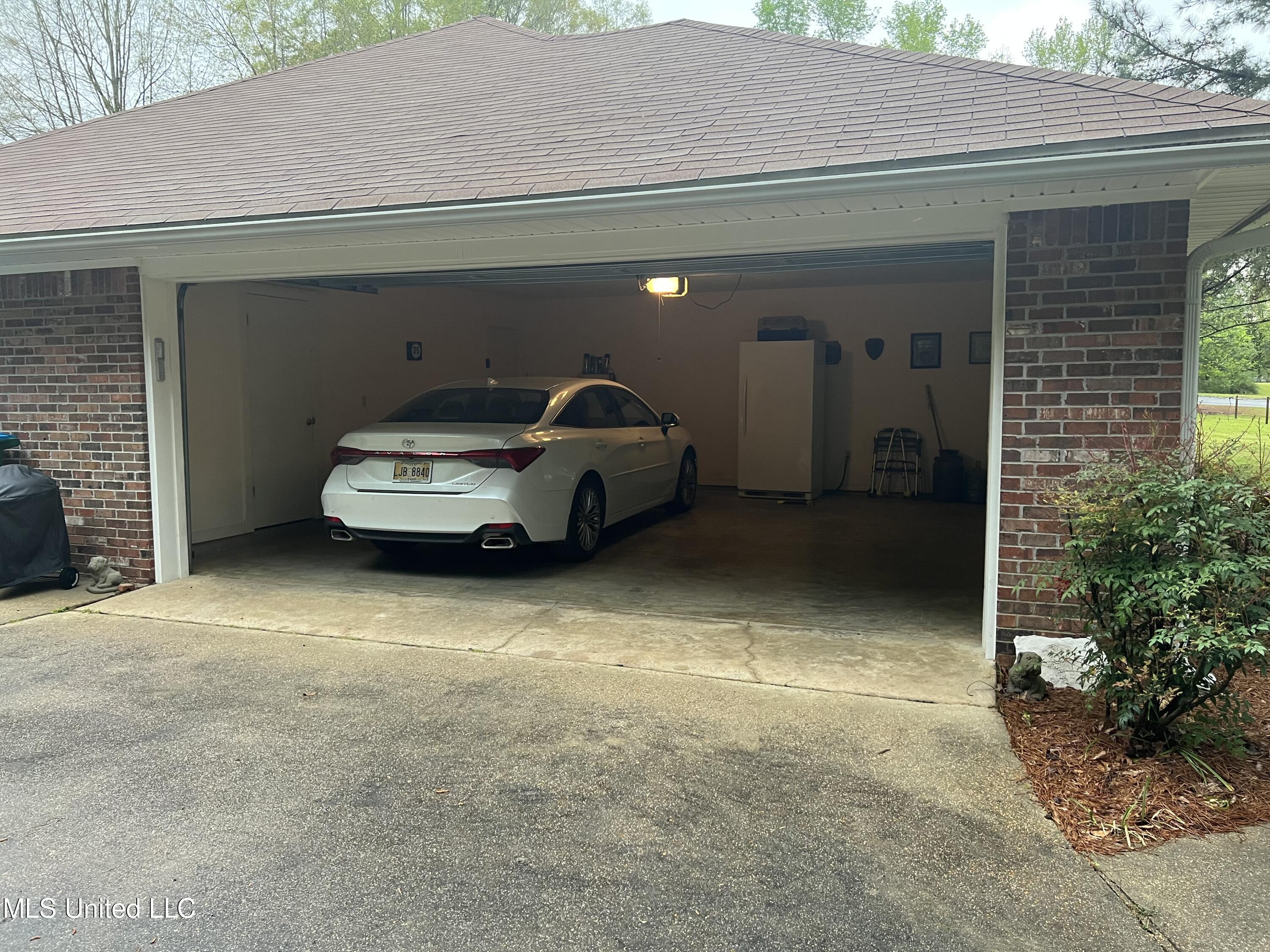 1031 Rocky Point Road Carthage, MS 39051 - Photo 5 of 19 RockyPointGarage