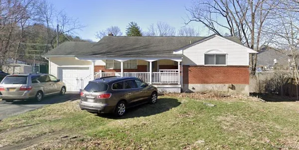 $749,000 | 4 Merriewold Lane South, Monroe, NY 10950