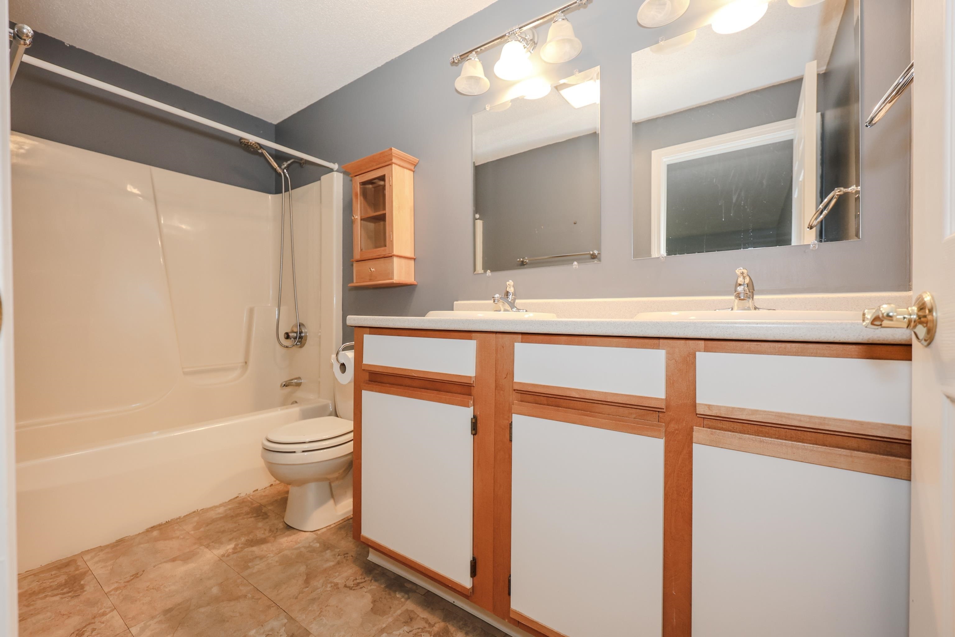 81 Meadow Fox Lane Chester, NH 03036 - Photo 12 of 33