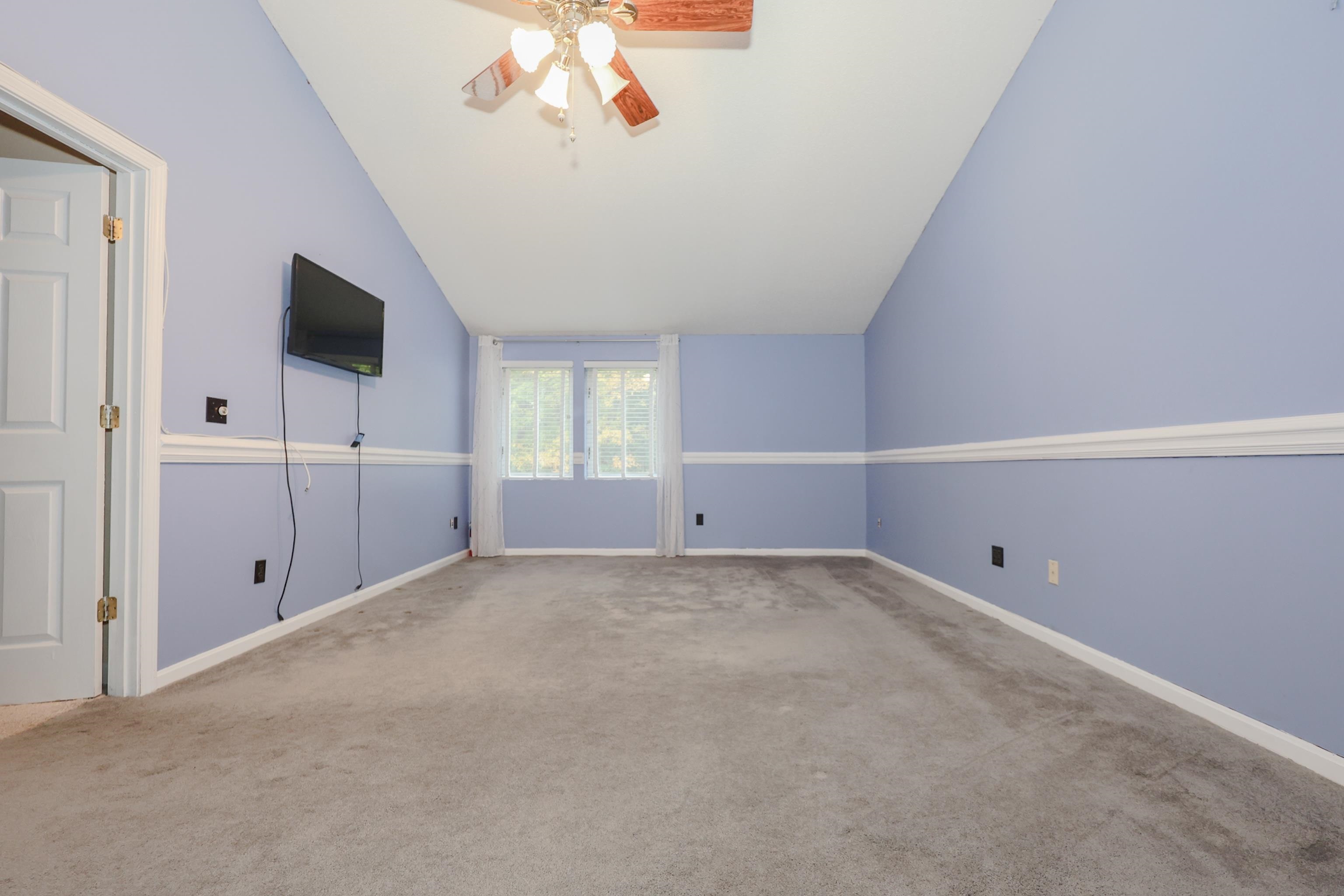 81 Meadow Fox Lane Chester, NH 03036 - Photo 15 of 33