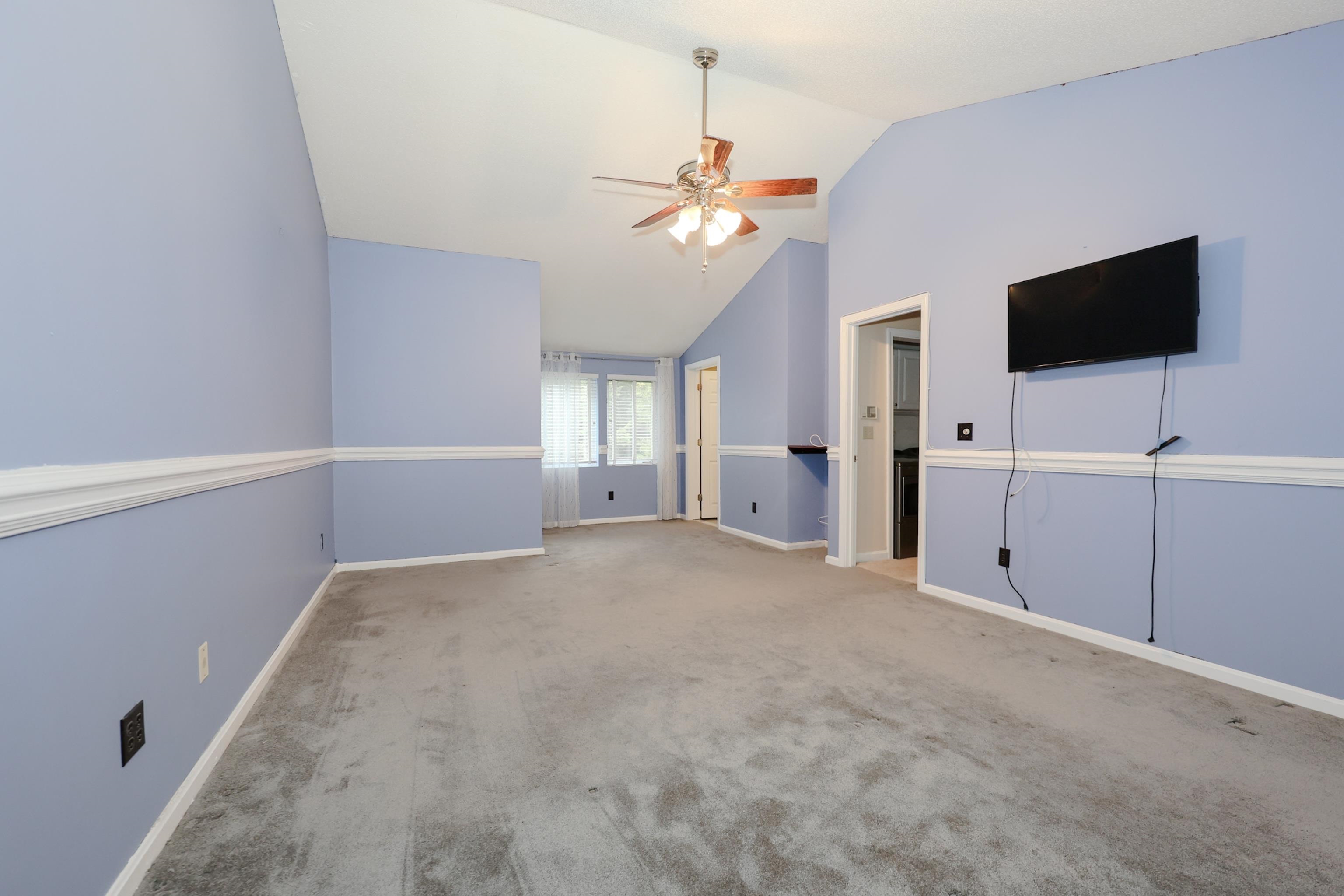 81 Meadow Fox Lane Chester, NH 03036 - Photo 17 of 33