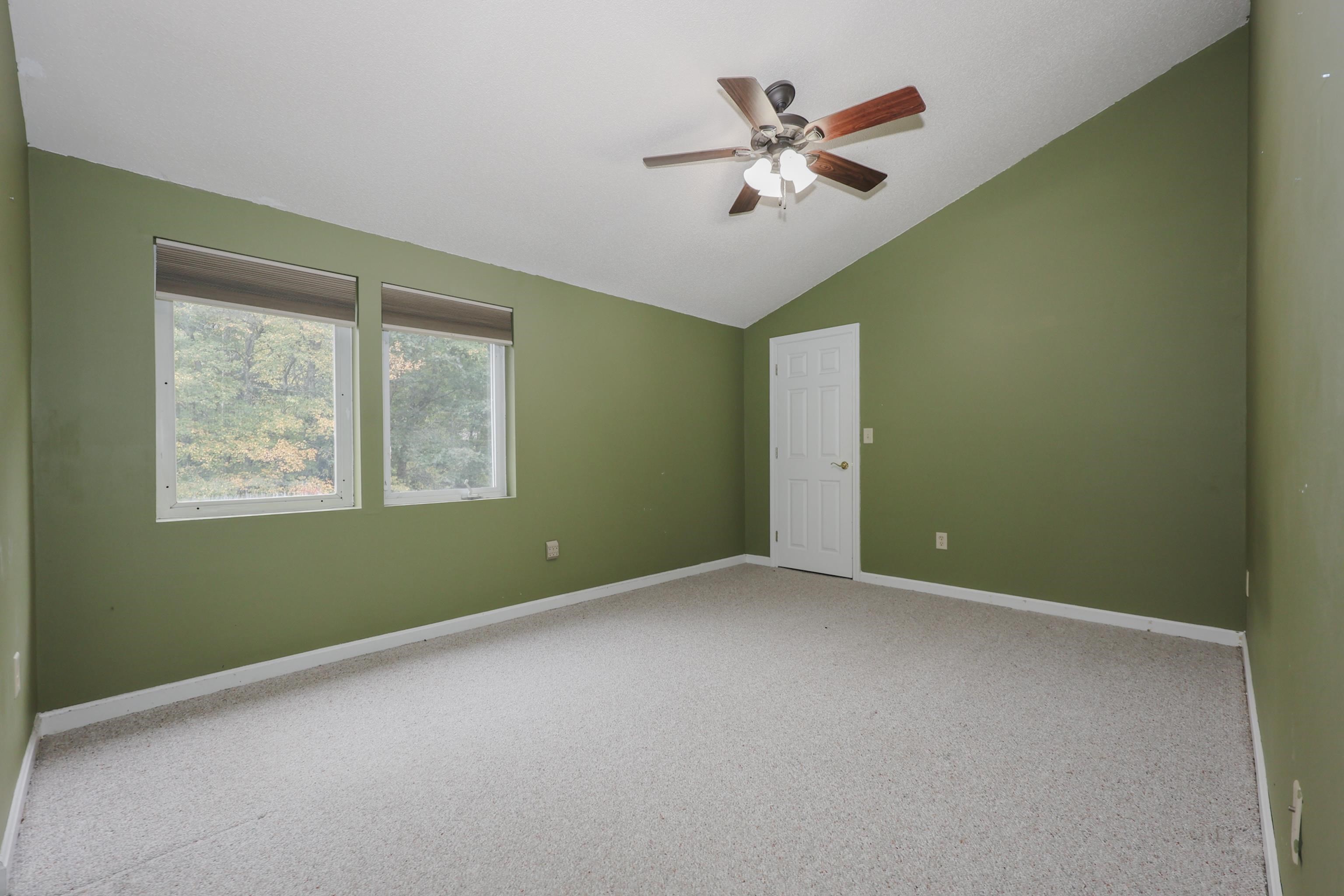 81 Meadow Fox Lane Chester, NH 03036 - Photo 19 of 33