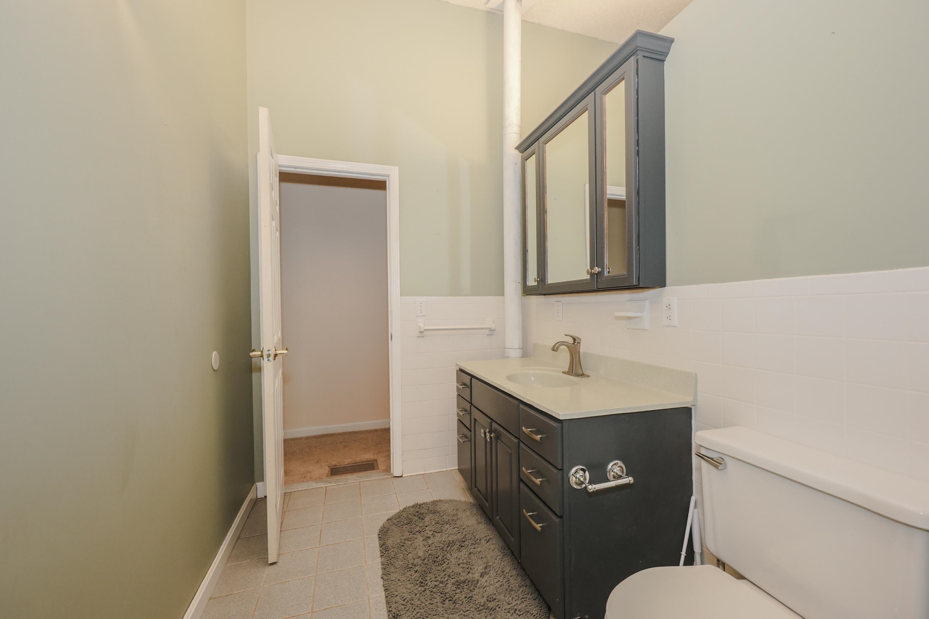 81 Meadow Fox Lane Chester, NH 03036 - Photo 23 of 33