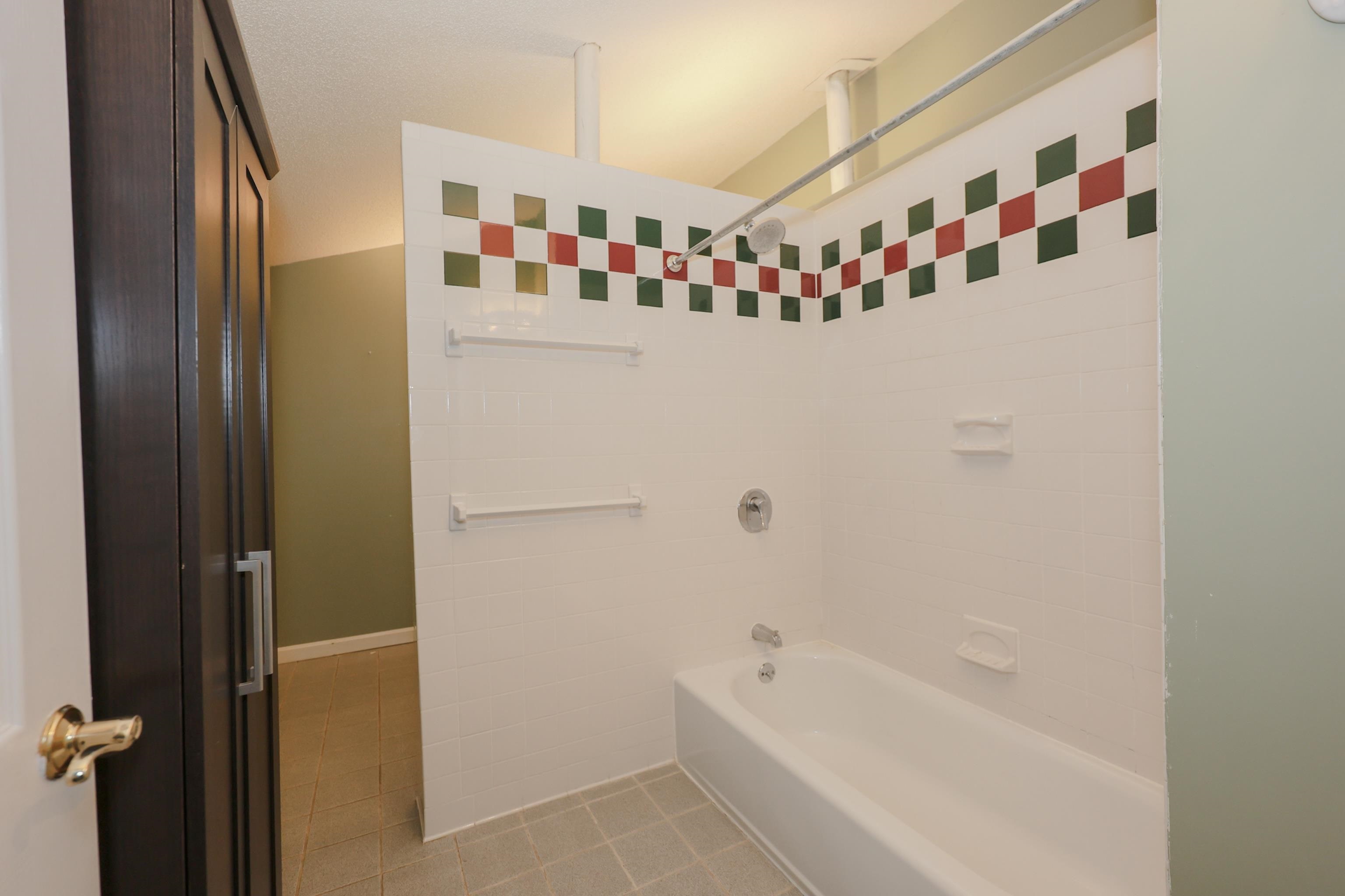 81 Meadow Fox Lane Chester, NH 03036 - Photo 26 of 33