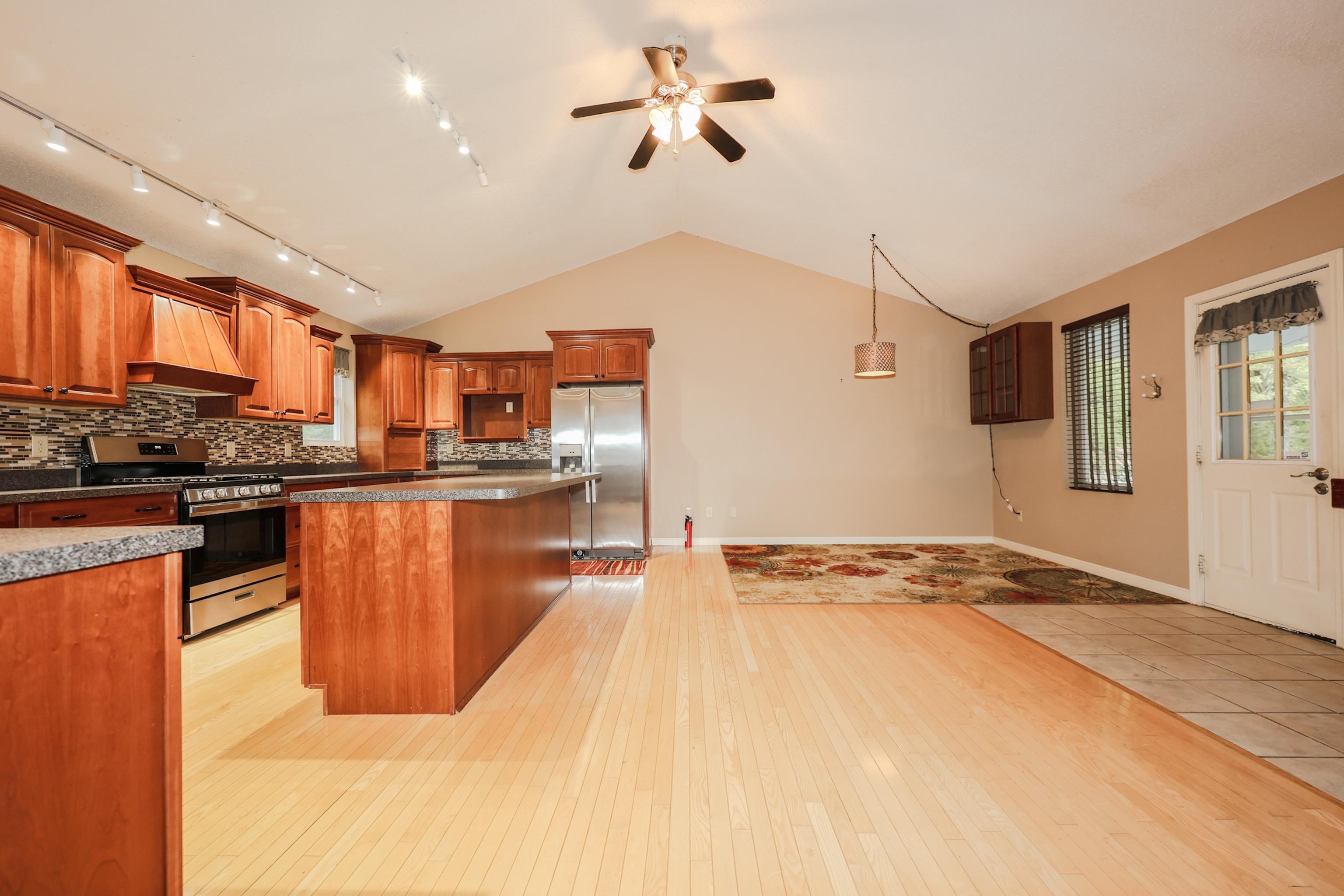 81 Meadow Fox Lane Chester, NH 03036 - Photo 29 of 33