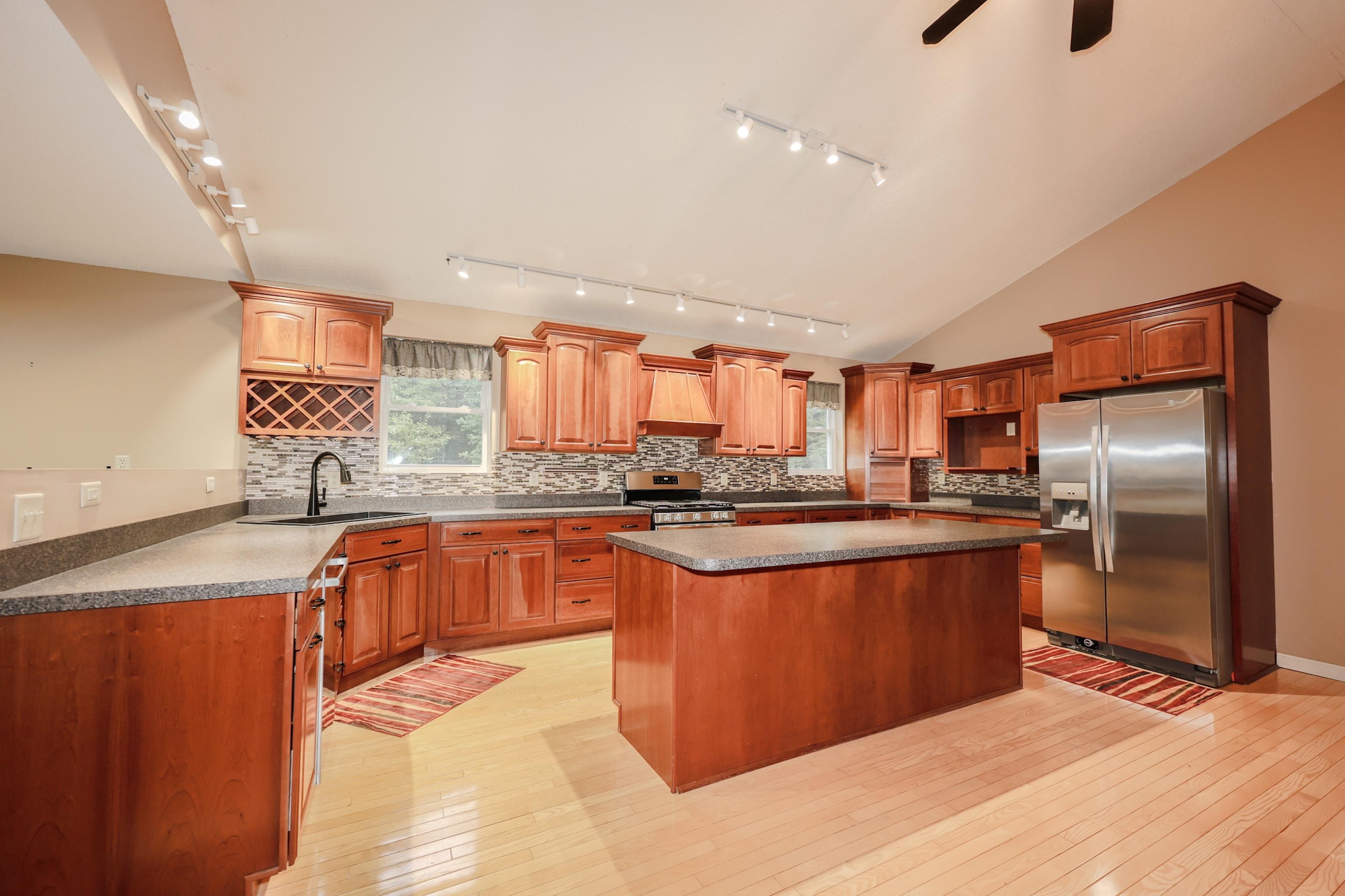 81 Meadow Fox Lane Chester, NH 03036 - Photo 30 of 33