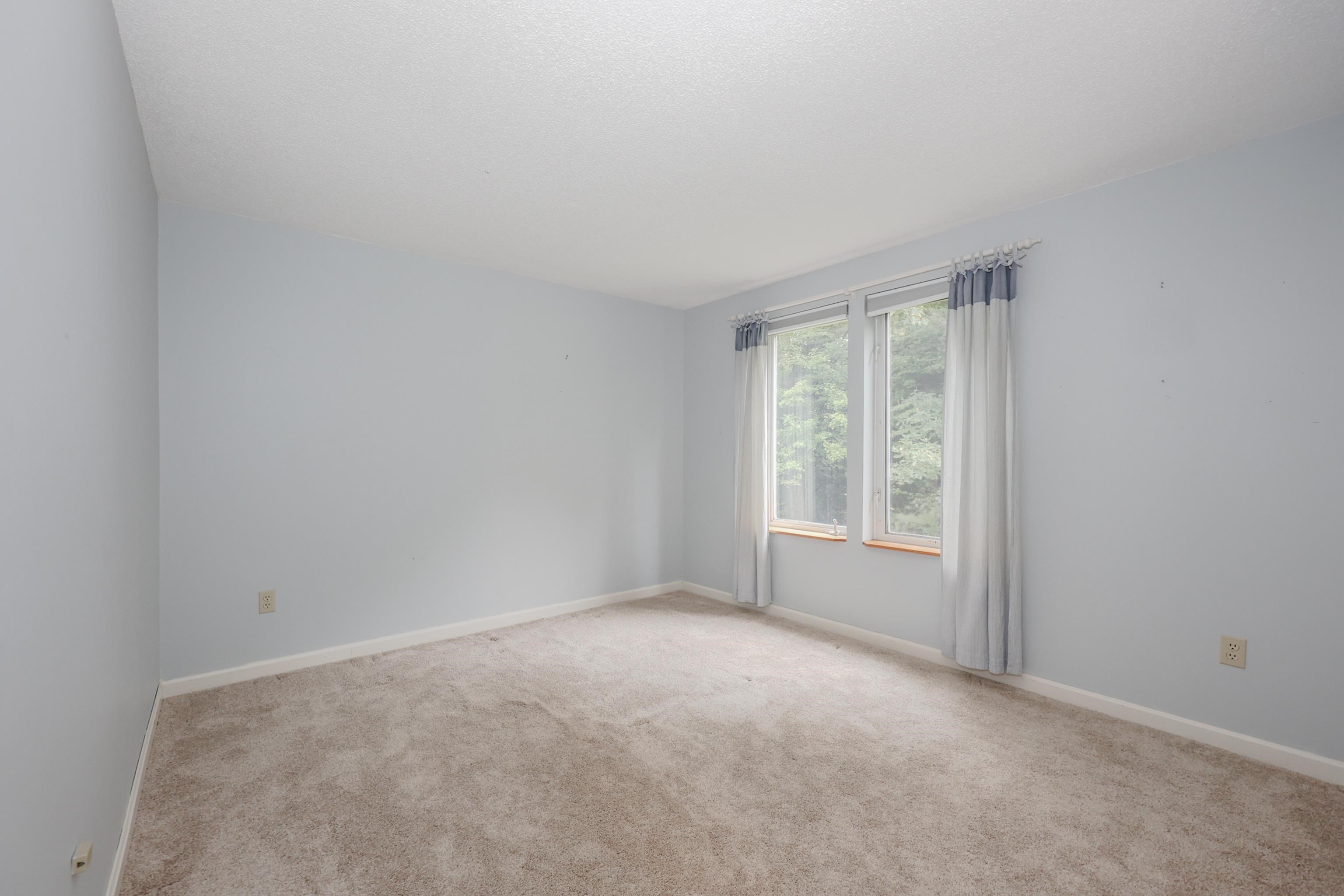 81 Meadow Fox Lane Chester, NH 03036 - Photo 10 of 33