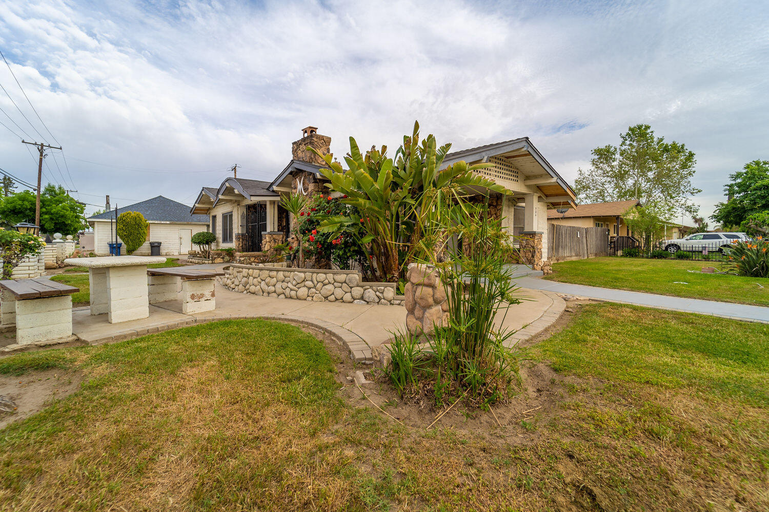 504 South R Street Tulare, CA 93274 - Photo 33 of 40 504SRSt-30
