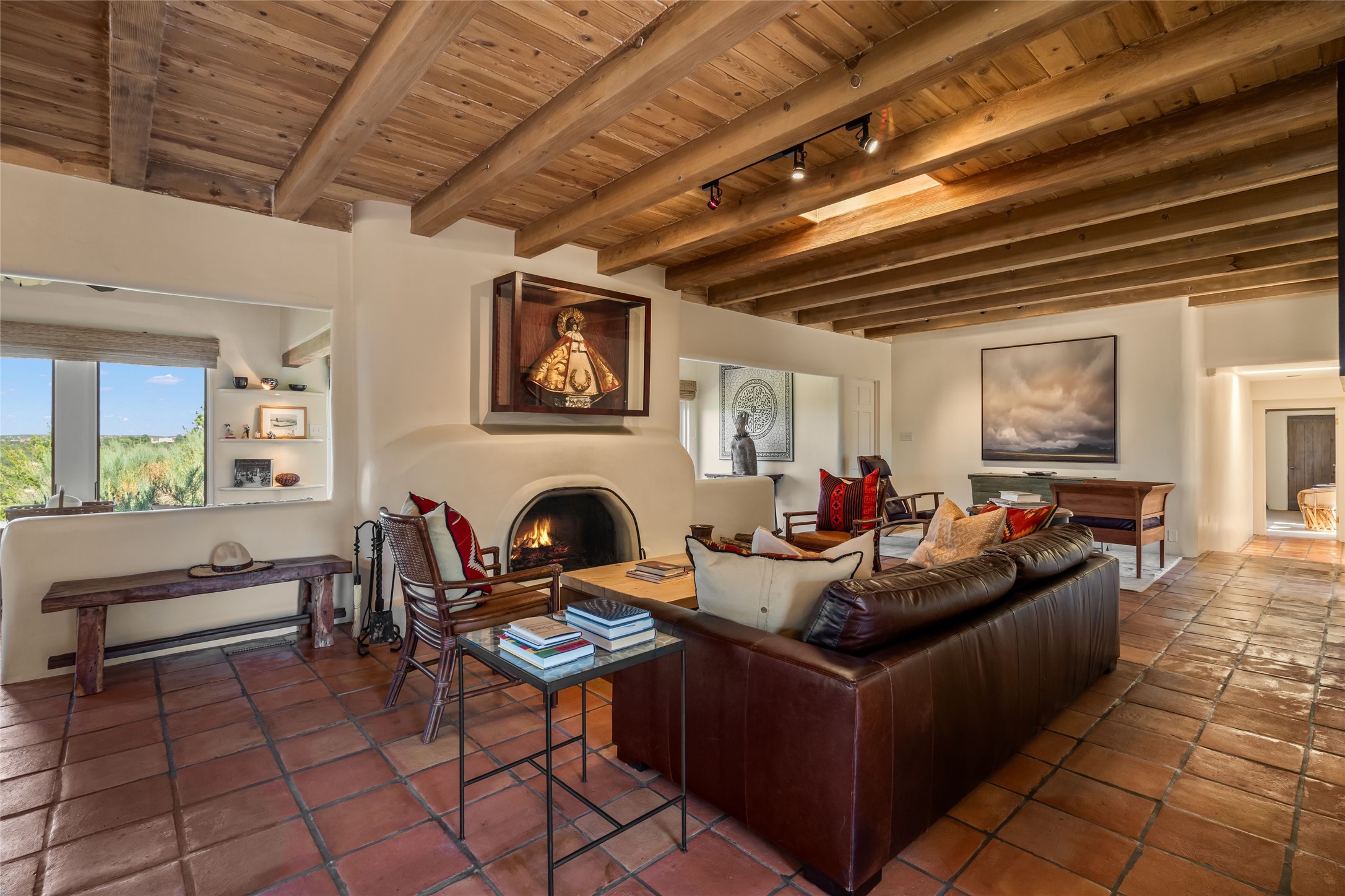 933 Stagecoach Road Santa Fe, NM 87501 - Photo 6 of 39 Living Room