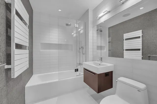 $4,895,000 | 74 Warren Street, Unit PH5W | TriBeCa